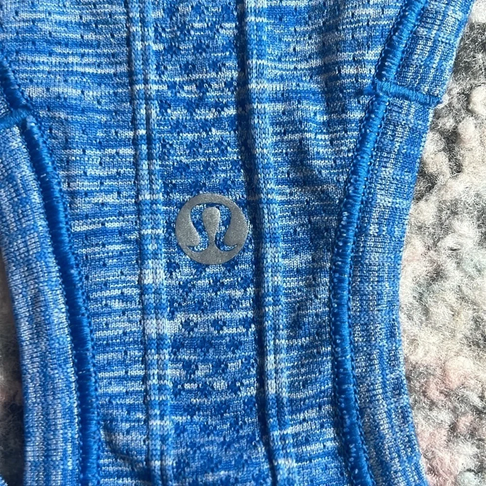 lululemon athletica excellent size